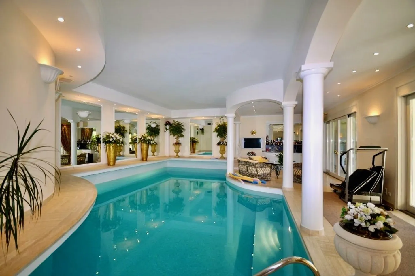 Villa di Lusso con Vista Lago - Foto 9 di 9