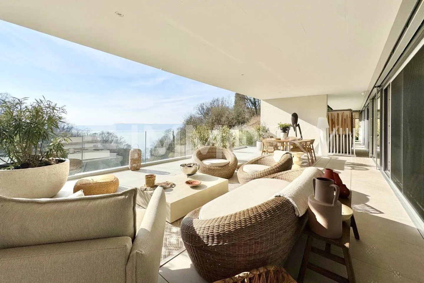 Appartement der Luxusklasse mit Panoramablick auf den See - Foto 5 von 5