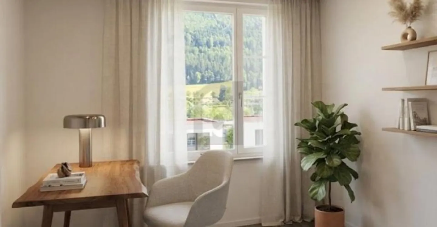 RENOVATED, SPACIOUS AND BRIGHT - Photo 4 of 6