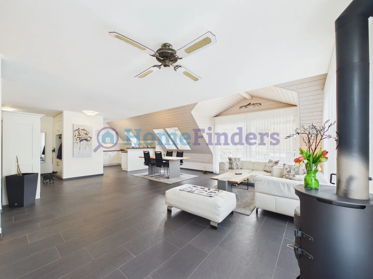 Geräumige Wohnung mit Eleganz - Foto 3 von 10
