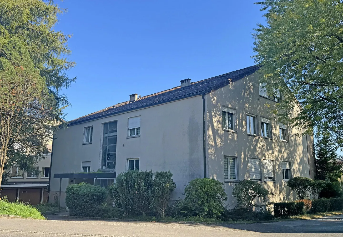 "4-Familienhaus mit Potenzial - Ittigen" - Foto 1 von 14