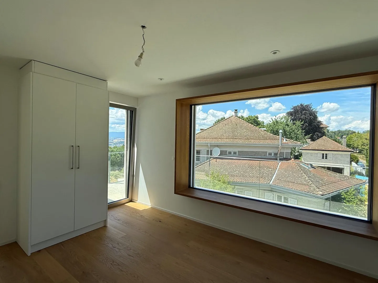 Penthouse de 2,5 pièces avec grande terrasse et vue sur le lac - Photo 7 sur 9