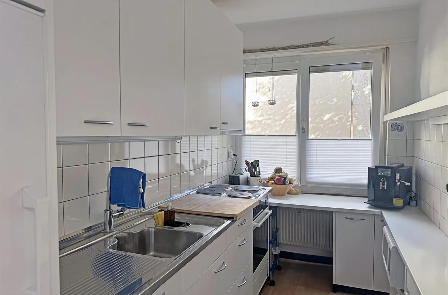 "4-Familienhaus mit Potenzial - Ittigen" - Foto 3 von 14