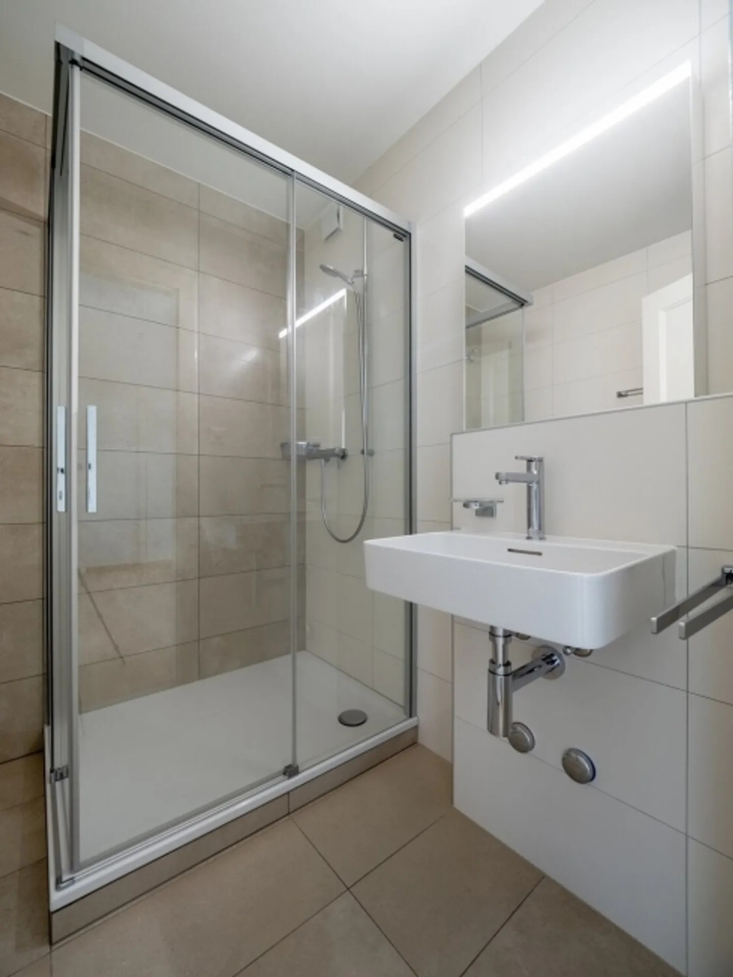 Charmante 3.5 Wohnung zu vermieten in Fribourg - Foto 8 von 9