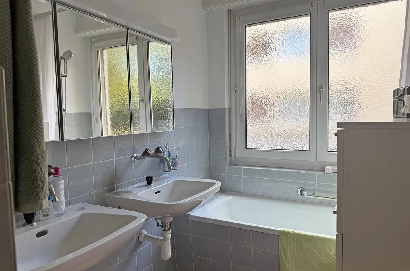 "4-Familienhaus mit Potenzial - Ittigen" - Foto 4 von 14