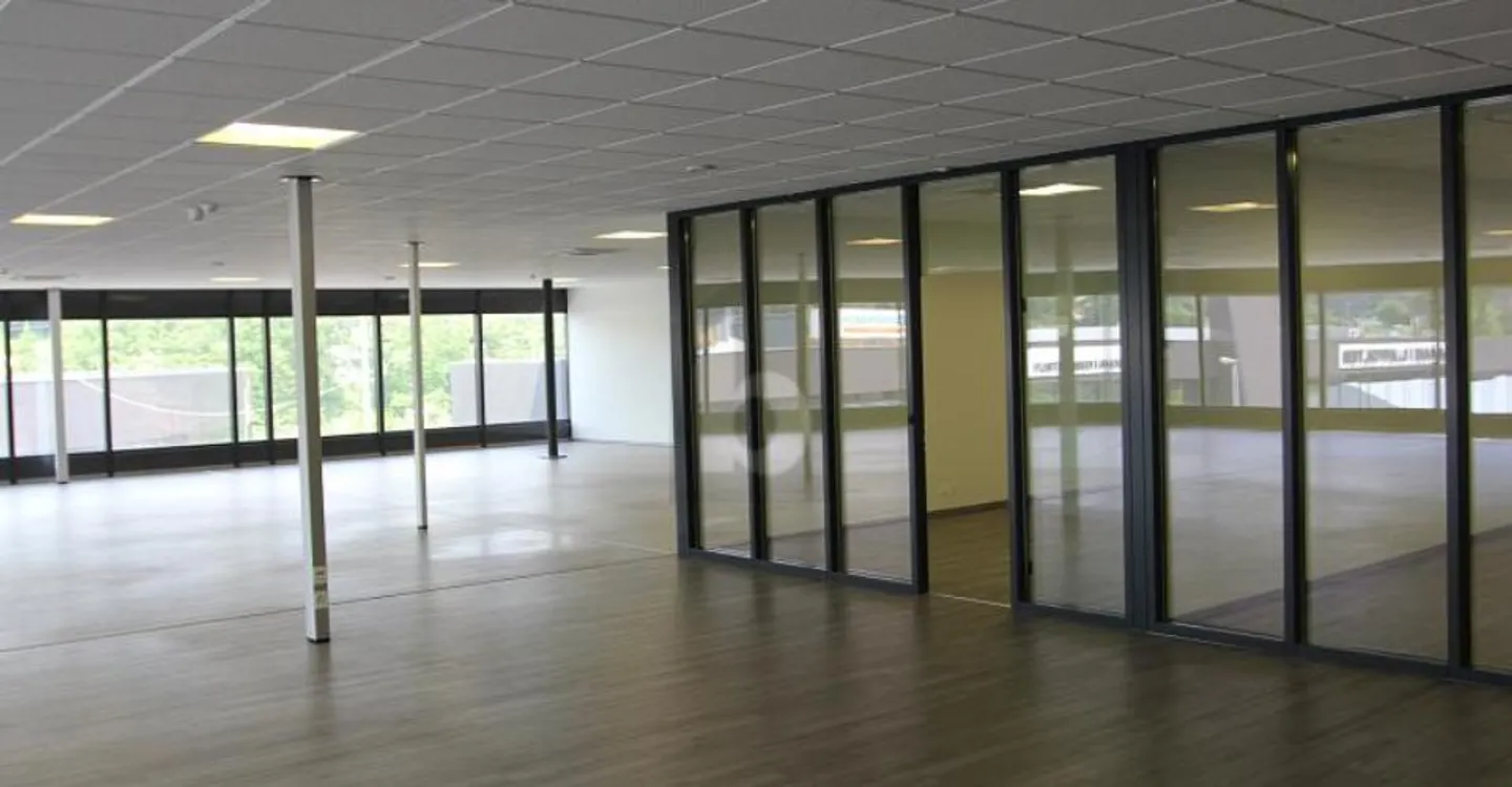 UFFICIO MODERNO - Foto 2 di 6