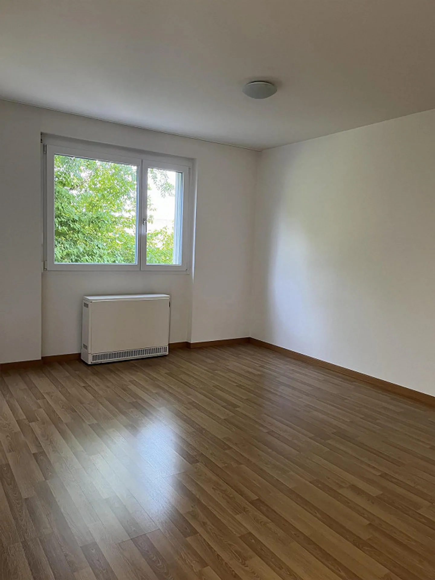 Helle 4.5 Zimmer Wohnung mit Balkon - Foto 7 von 13