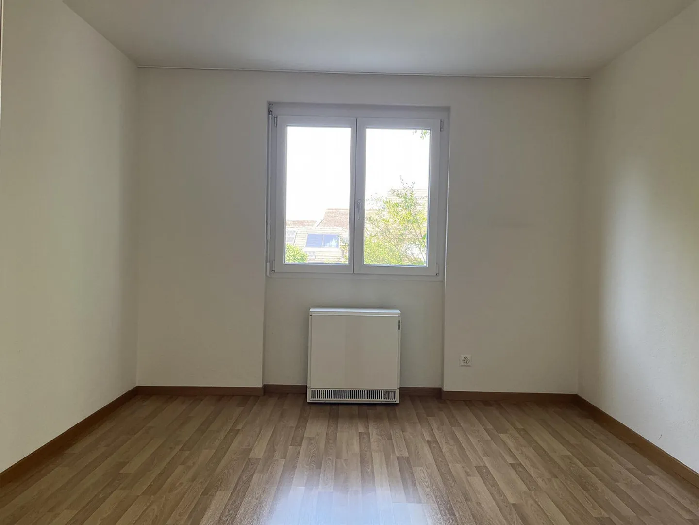 Helle 4.5 Zimmer Wohnung mit Balkon - Foto 9 von 13