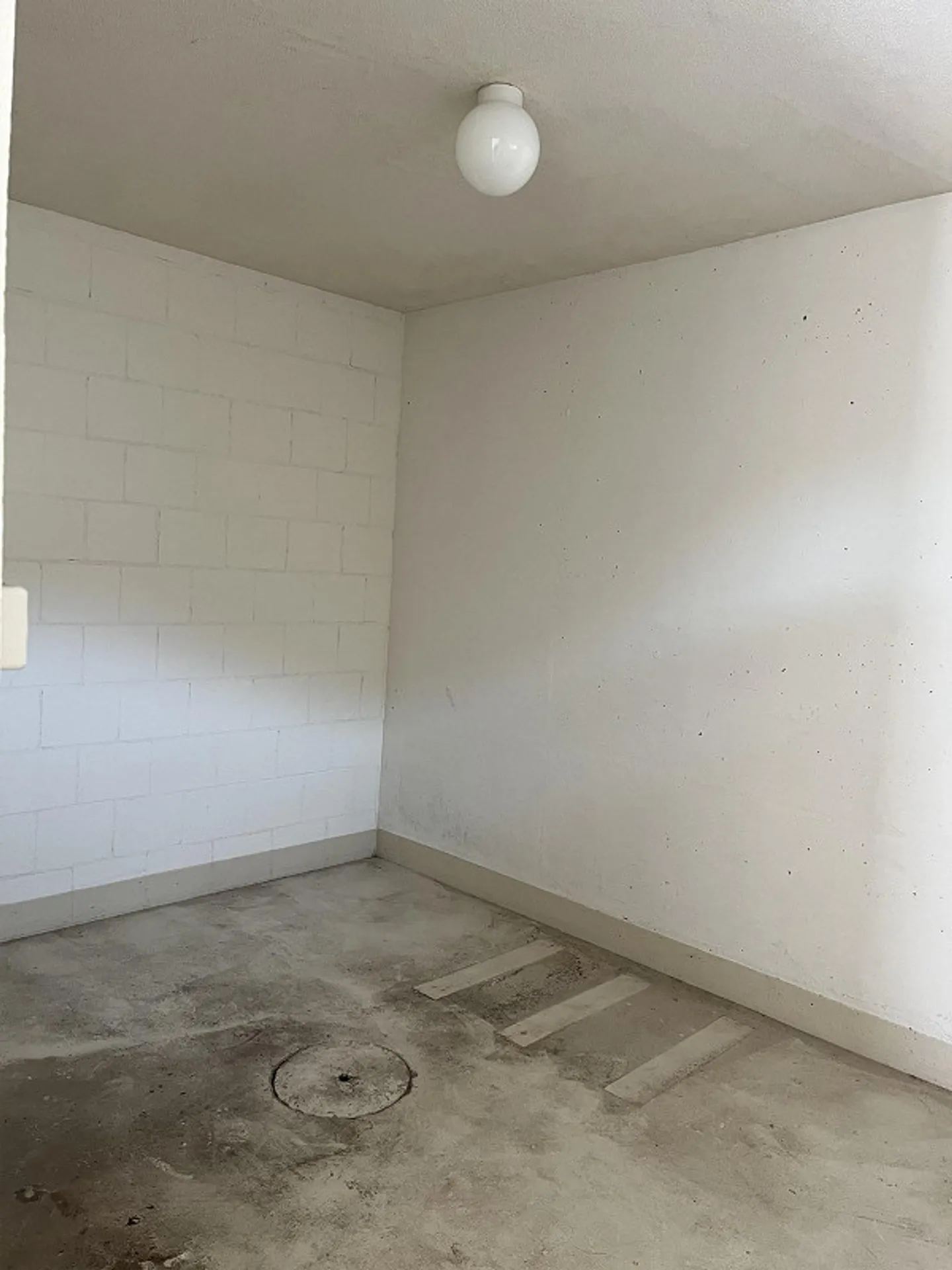 Helle 4.5 Zimmer Wohnung mit Balkon - Foto 12 von 13