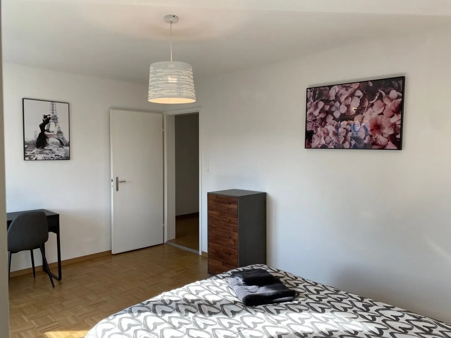 Ampio appartamento di 3,5 stanze con mobili – Nel cuore di Dübendorf, Zurigo - Foto 10 di 13
