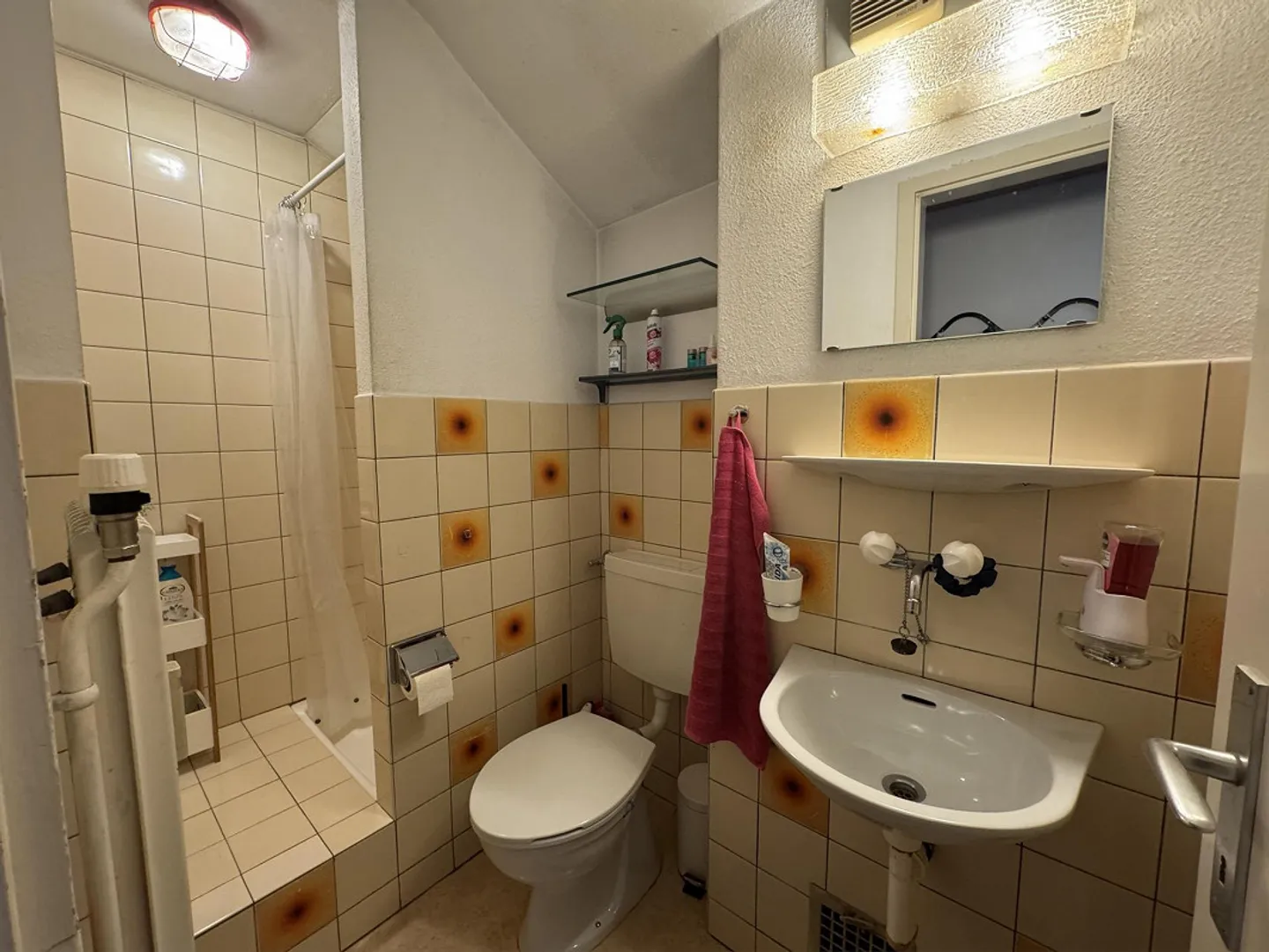 "4-Familienhaus mit Potenzial - Ittigen" - Foto 10 von 14