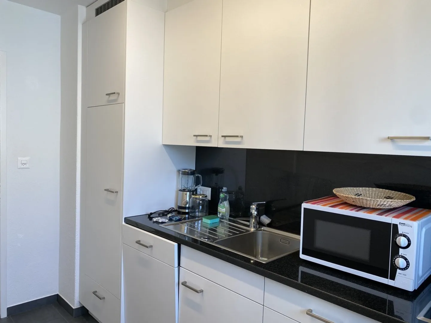 Ampio appartamento di 3,5 stanze con mobili – Nel cuore di Dübendorf, Zurigo - Foto 12 di 13