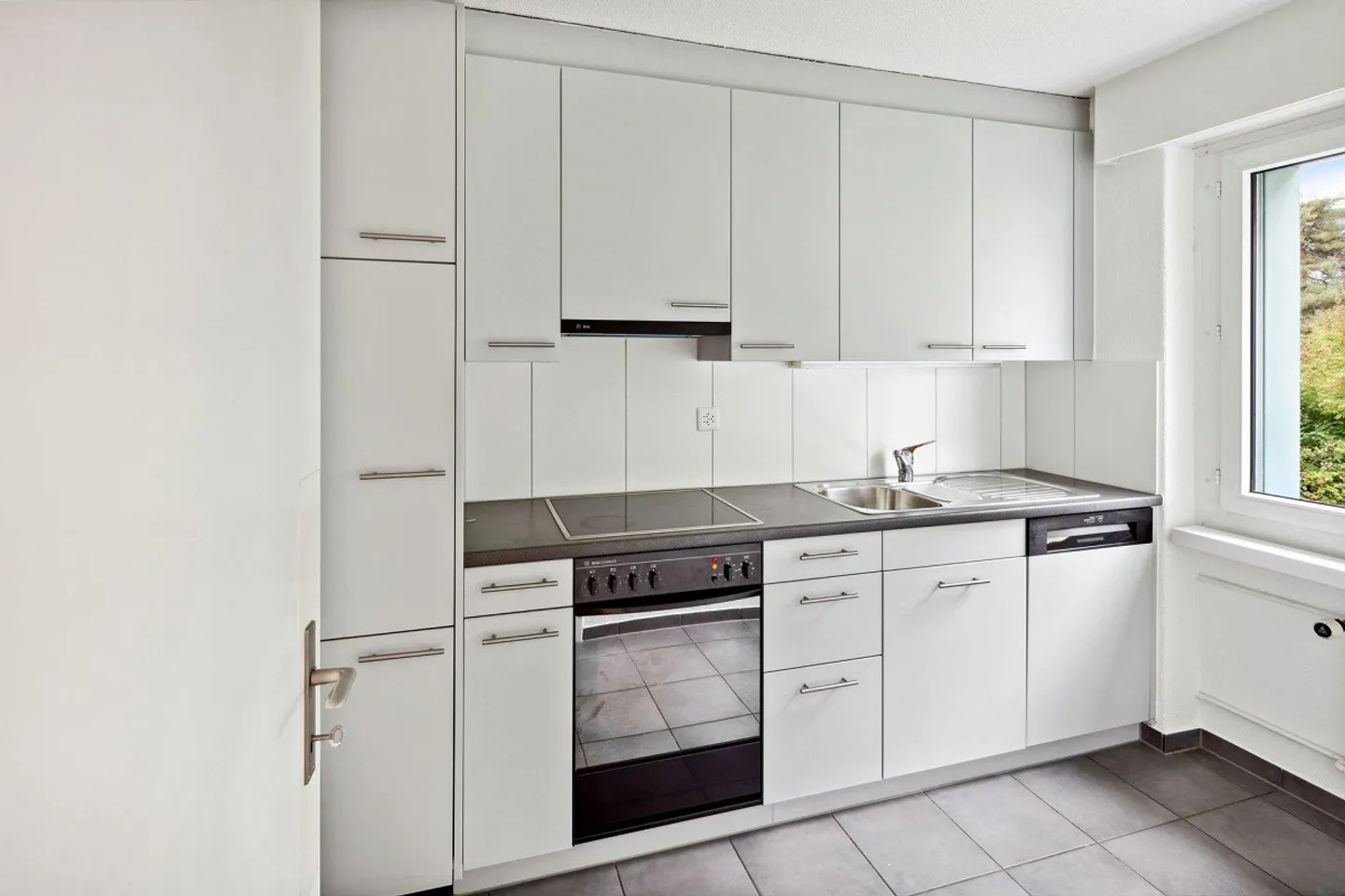 RENT WITHOUT DEPOSIT - Charming apartment in a very quiet location - Photo 3 of 5