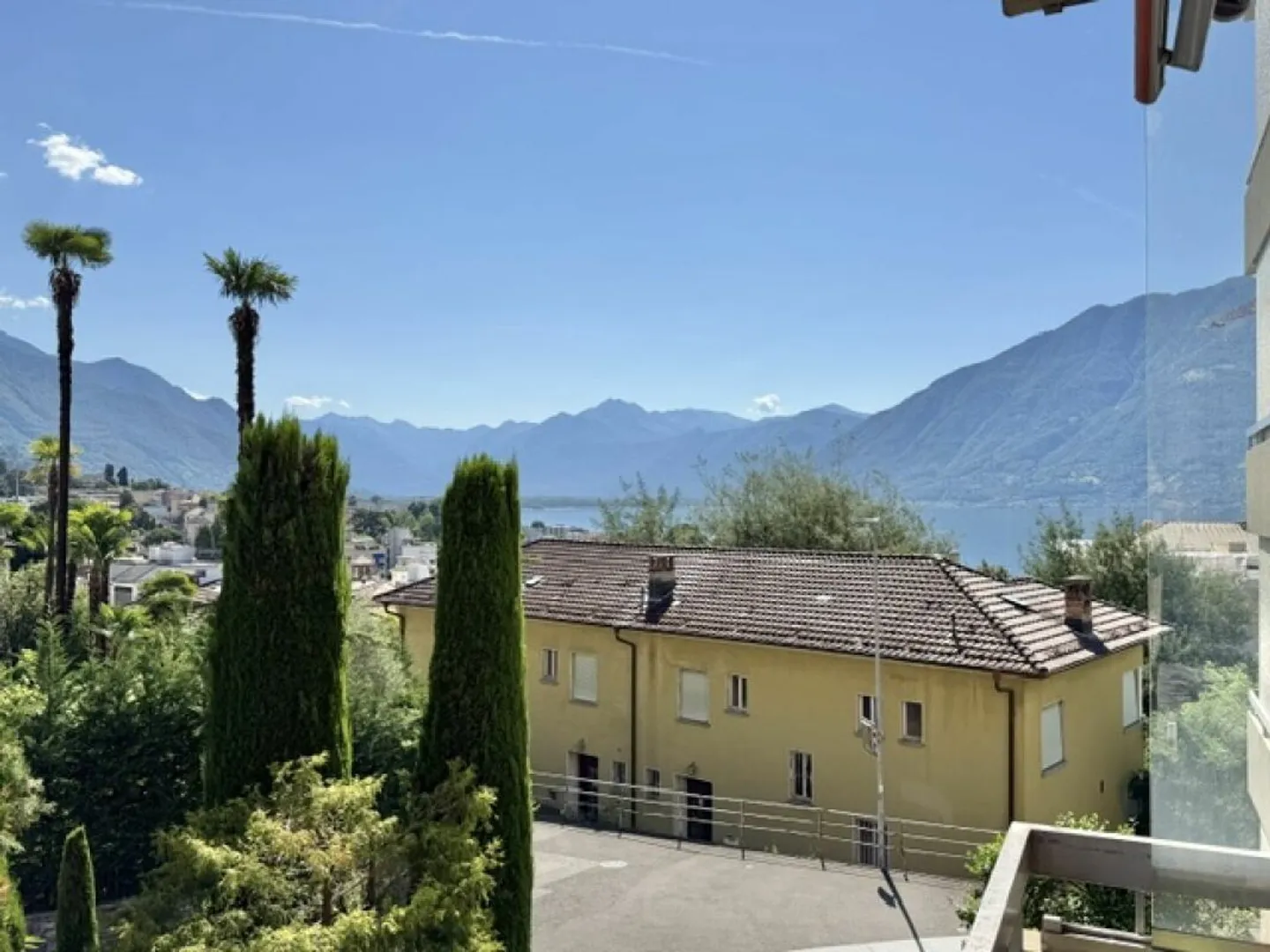 FOR SALE IN MURALTO - bright 1.5-room apartment on the 2nd floor also SECONDARY RESIDENCE - Photo 7 of 10
