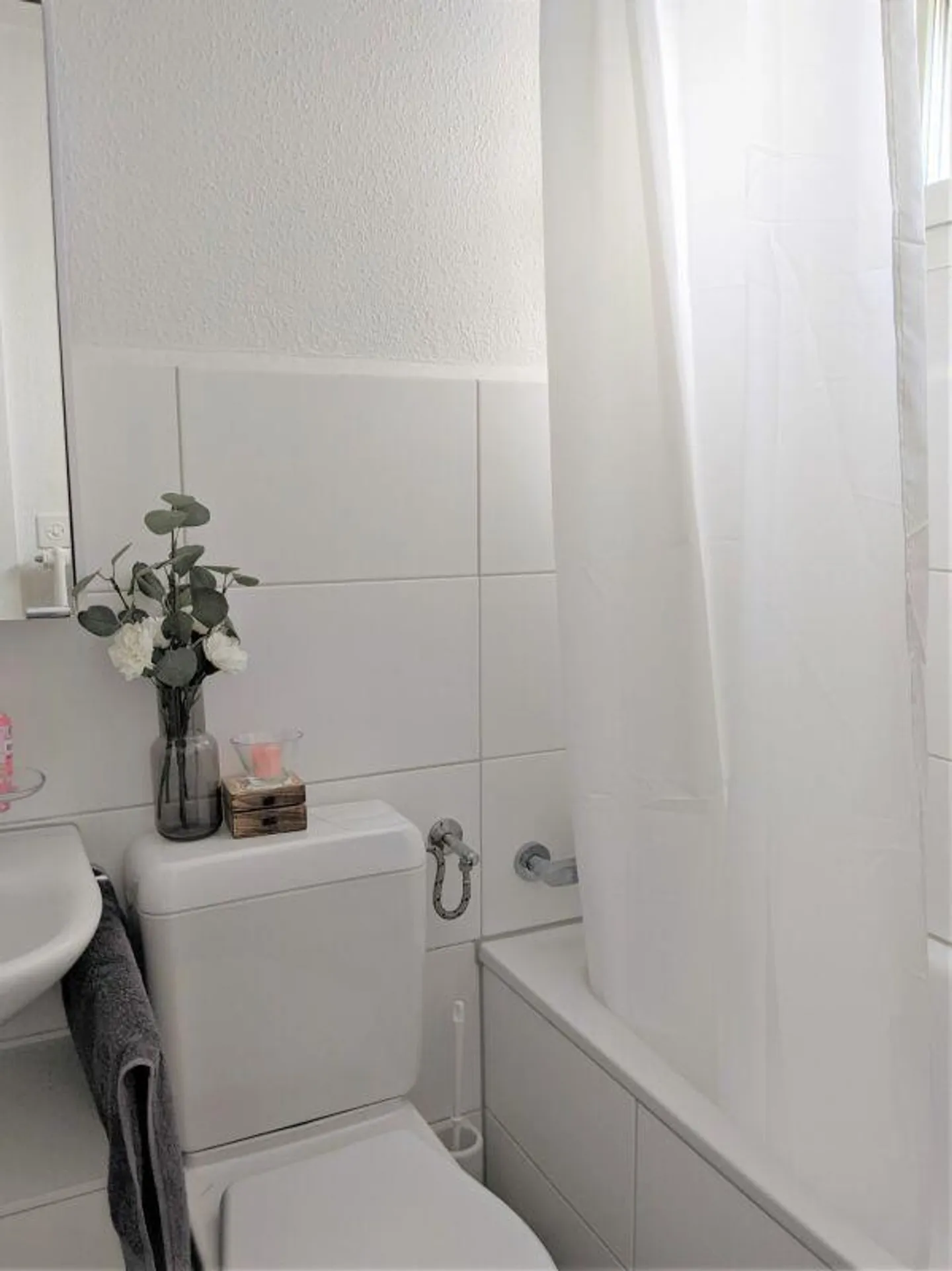Pratique - dans un emplacement calme avec balcon, abordable - Votre nouveau chez-vous ! - Photo 4 sur 6