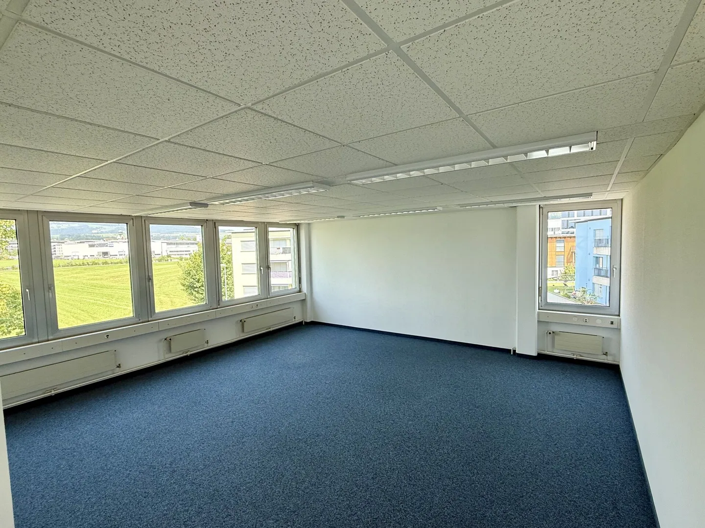 Office in Baar - Photo 3 of 13