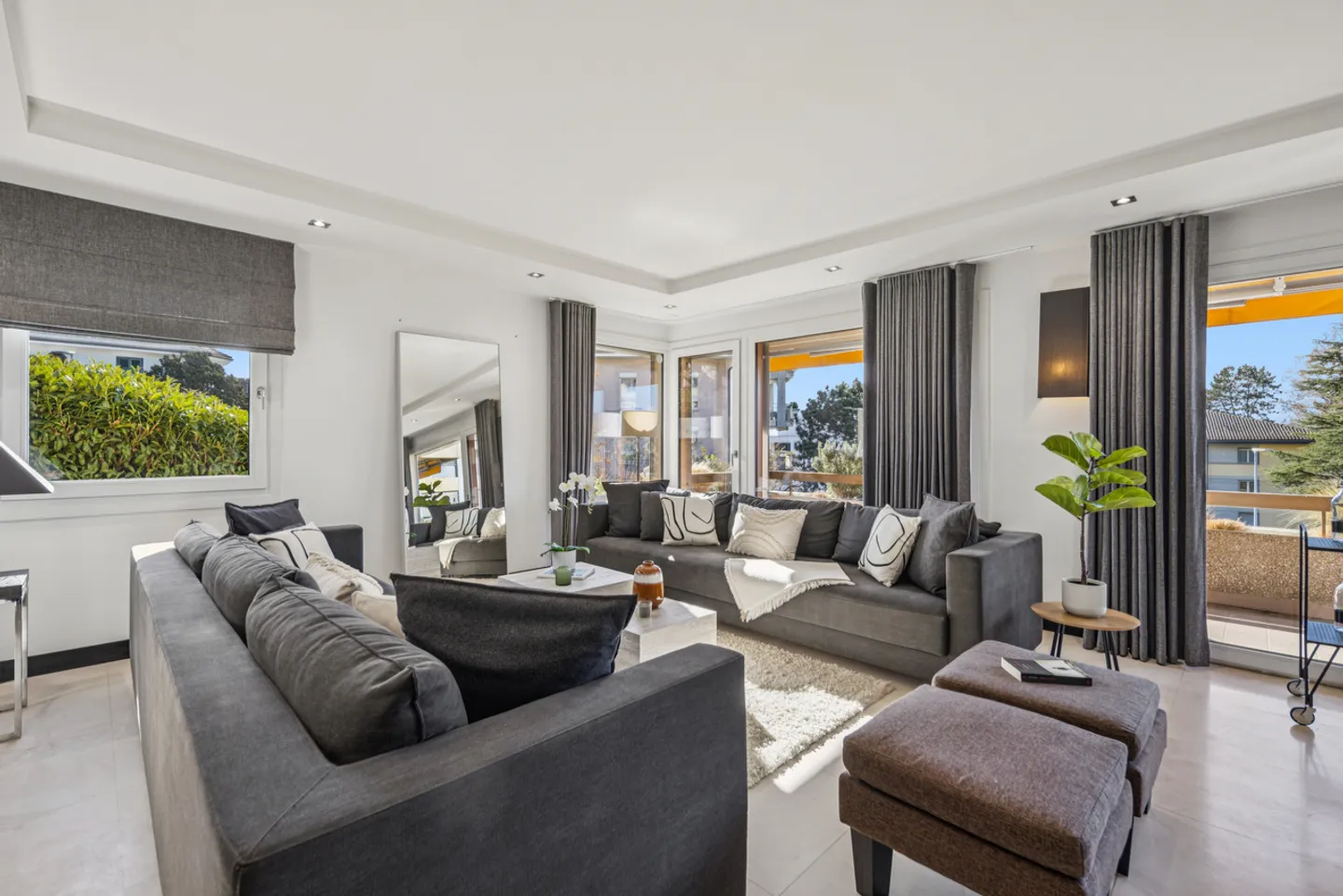 PULLY SUD Luxurious apartment located a stone's throw from the lake - Photo 3 of 16