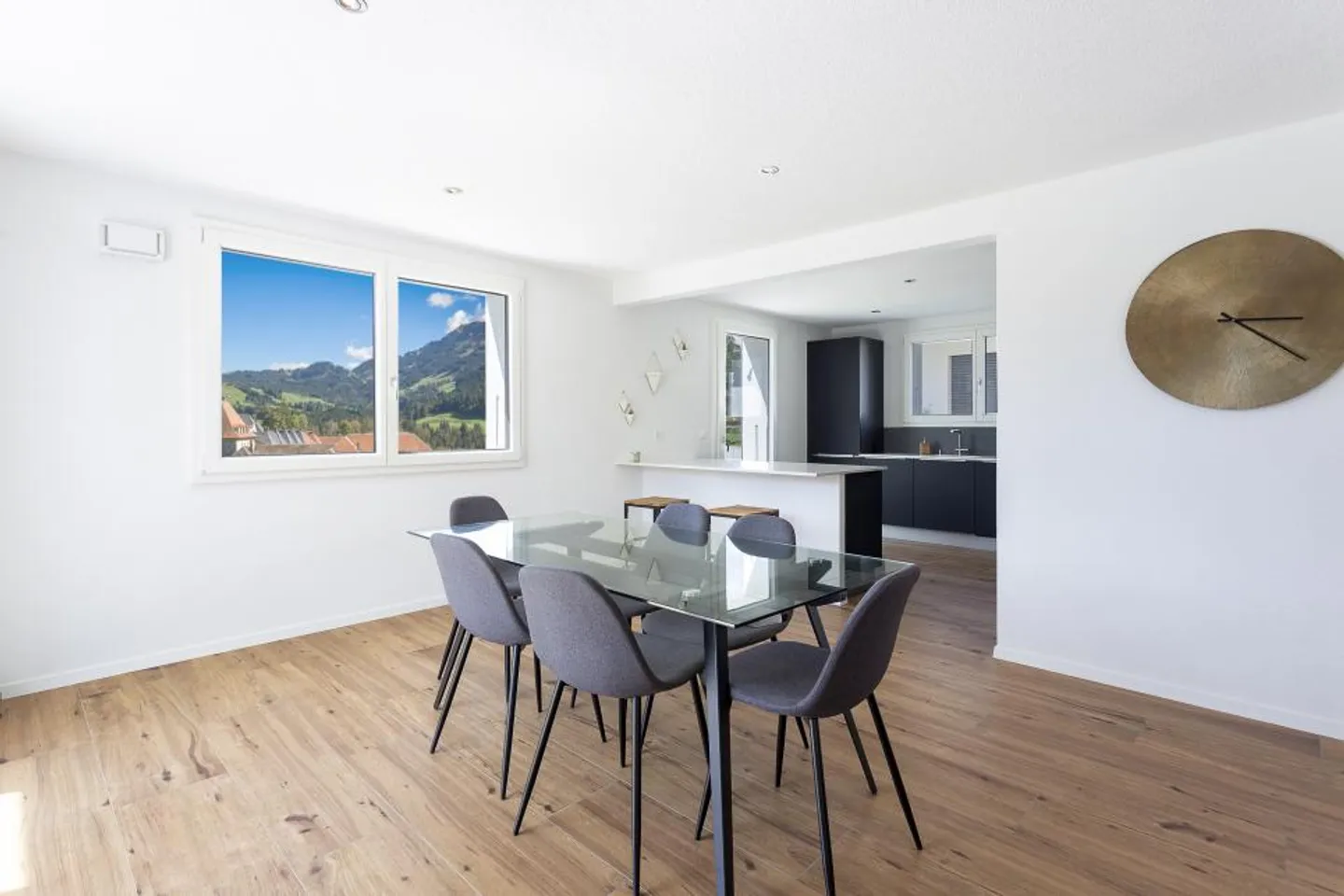 Villa con vista sul Lago di Ginevra e sulle Alpi a partire da 889 CHF/mese! - Foto 5 di 9