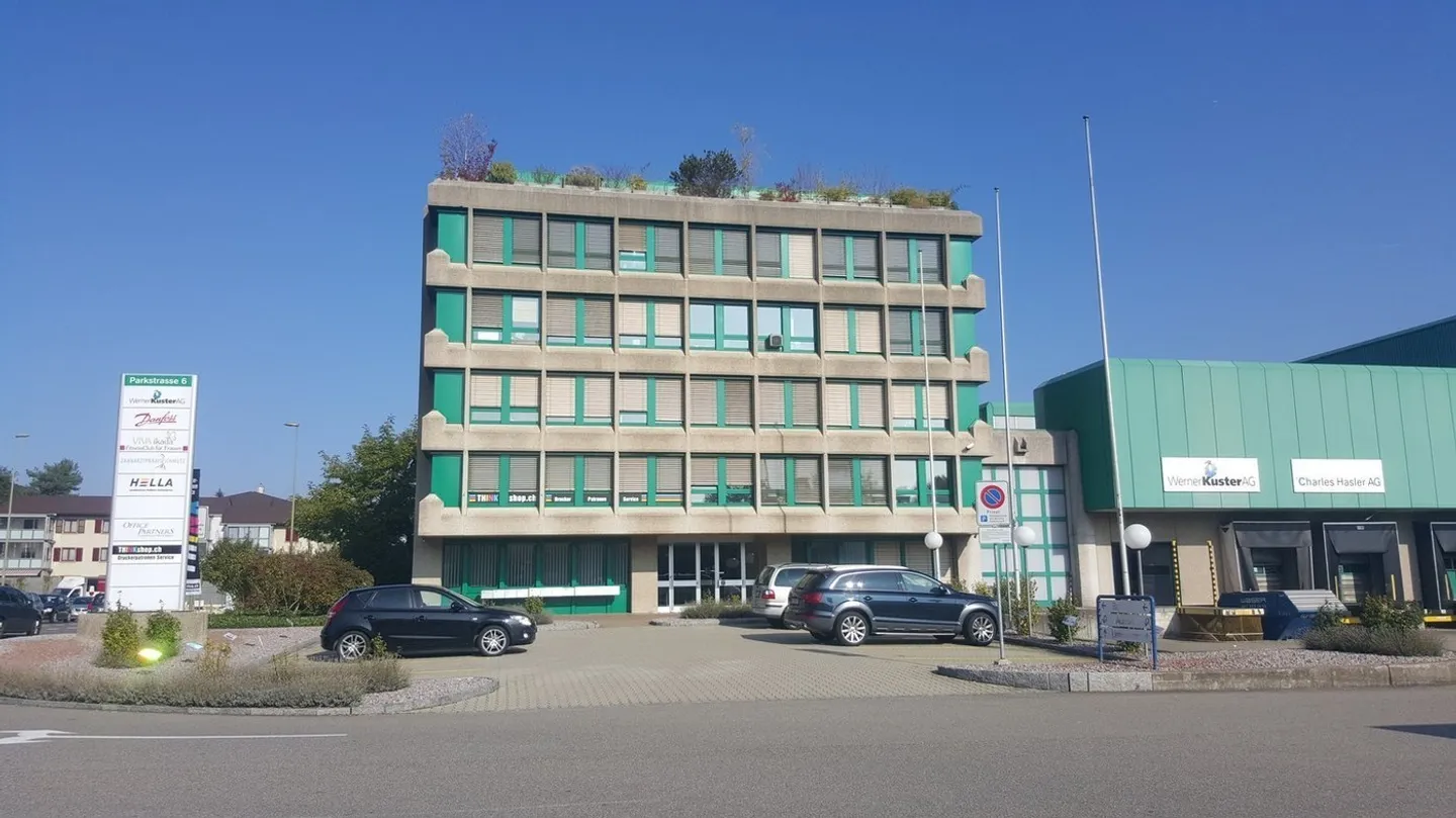 Diverse Einstellplätze zu vermieten - Photo 1 sur 2