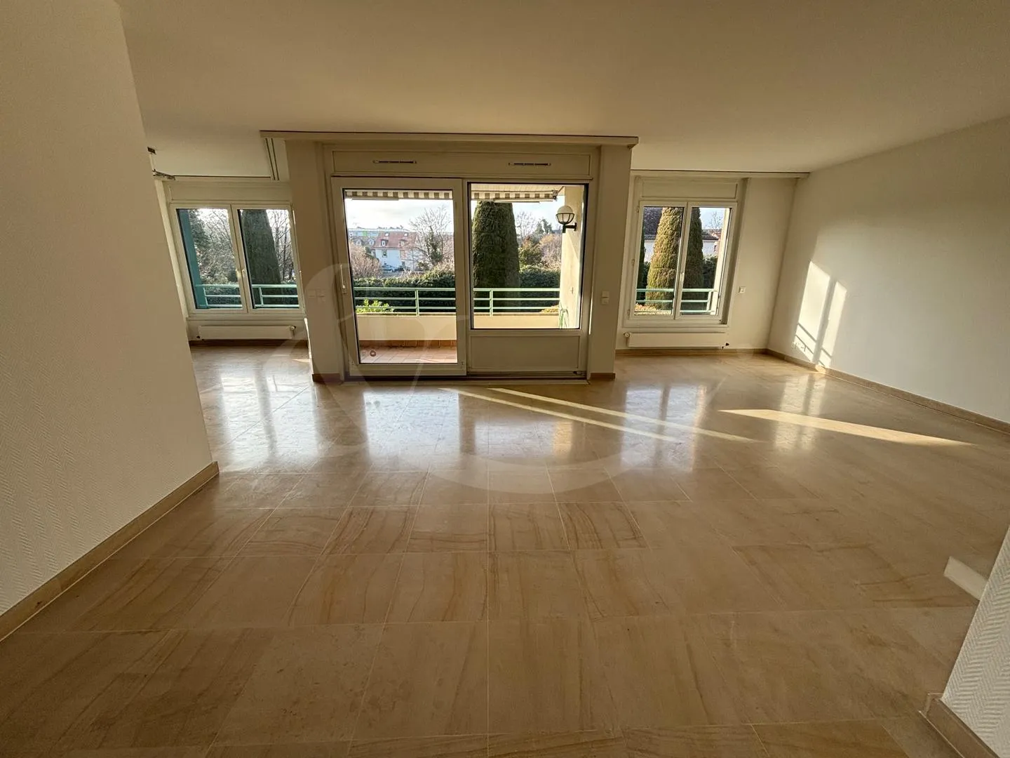 7-9 Ch. des Graviers - Duplex mit 6,5 Zimmern - Residence Fleur-d'Eau - Foto 2 von 11