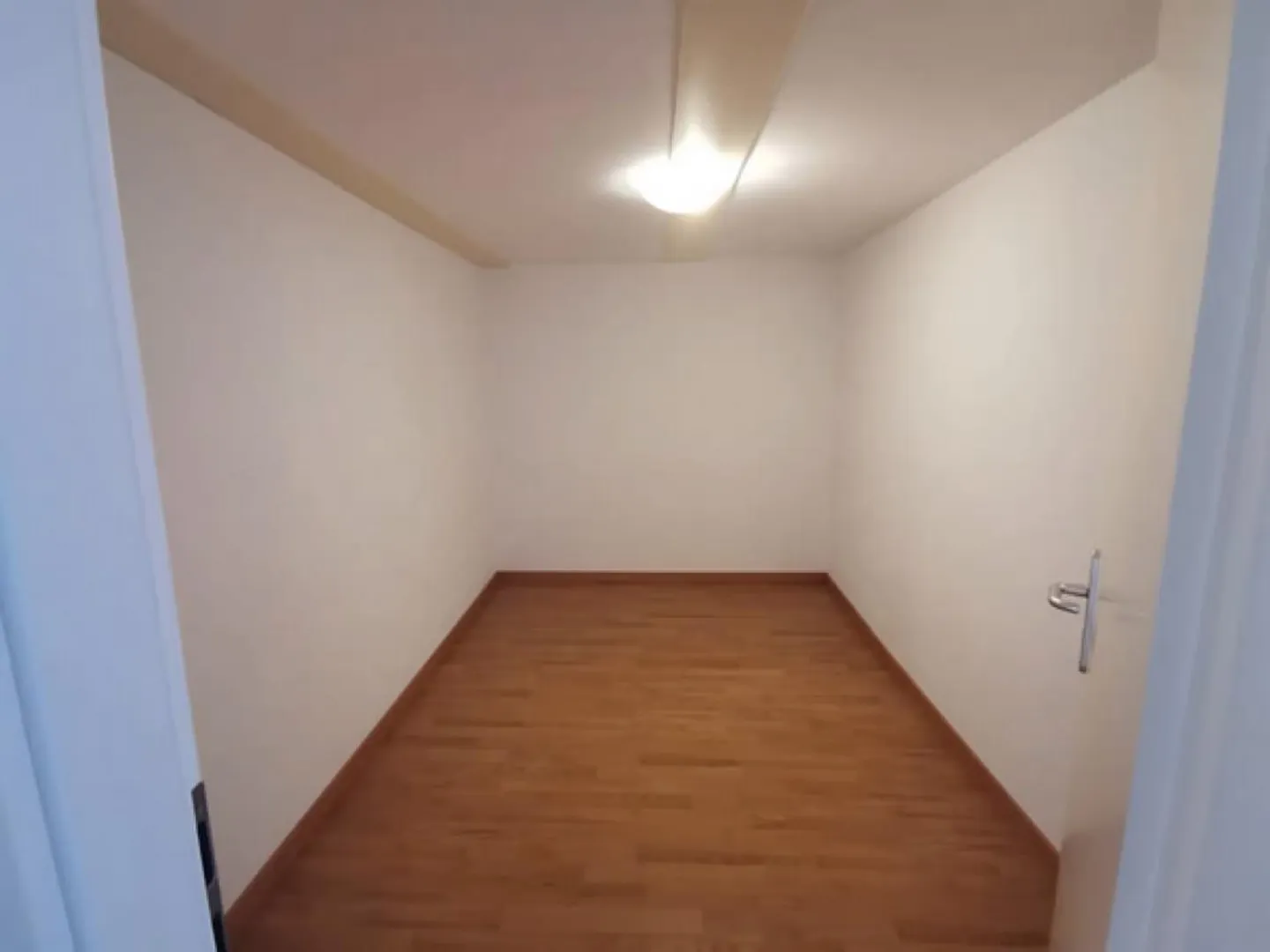 Geräumige Erdgeschosswohnung - Foto 3 von 8