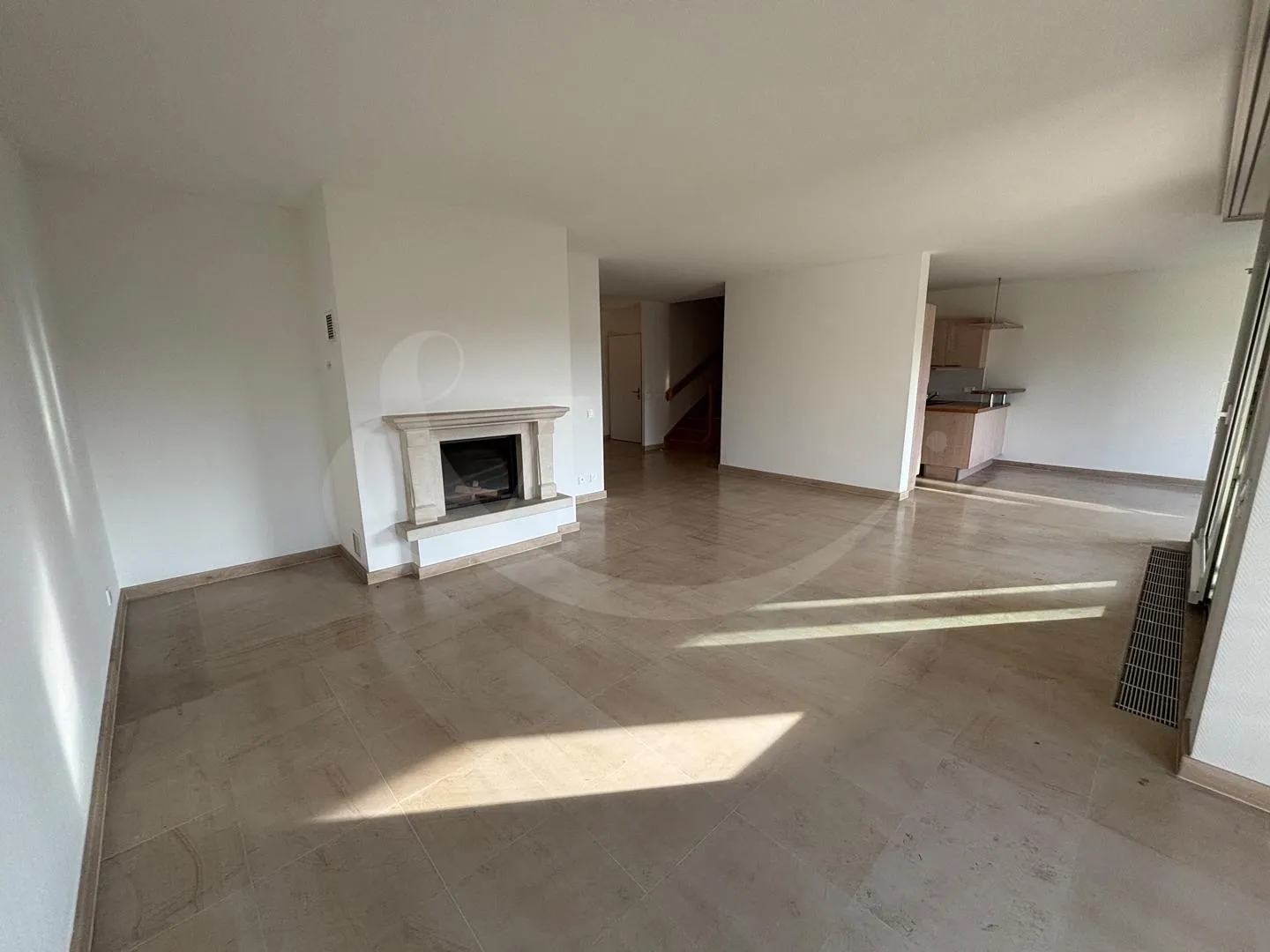 7-9 Ch. des Graviers - Duplex mit 6,5 Zimmern - Residence Fleur-d'Eau - Foto 4 von 11