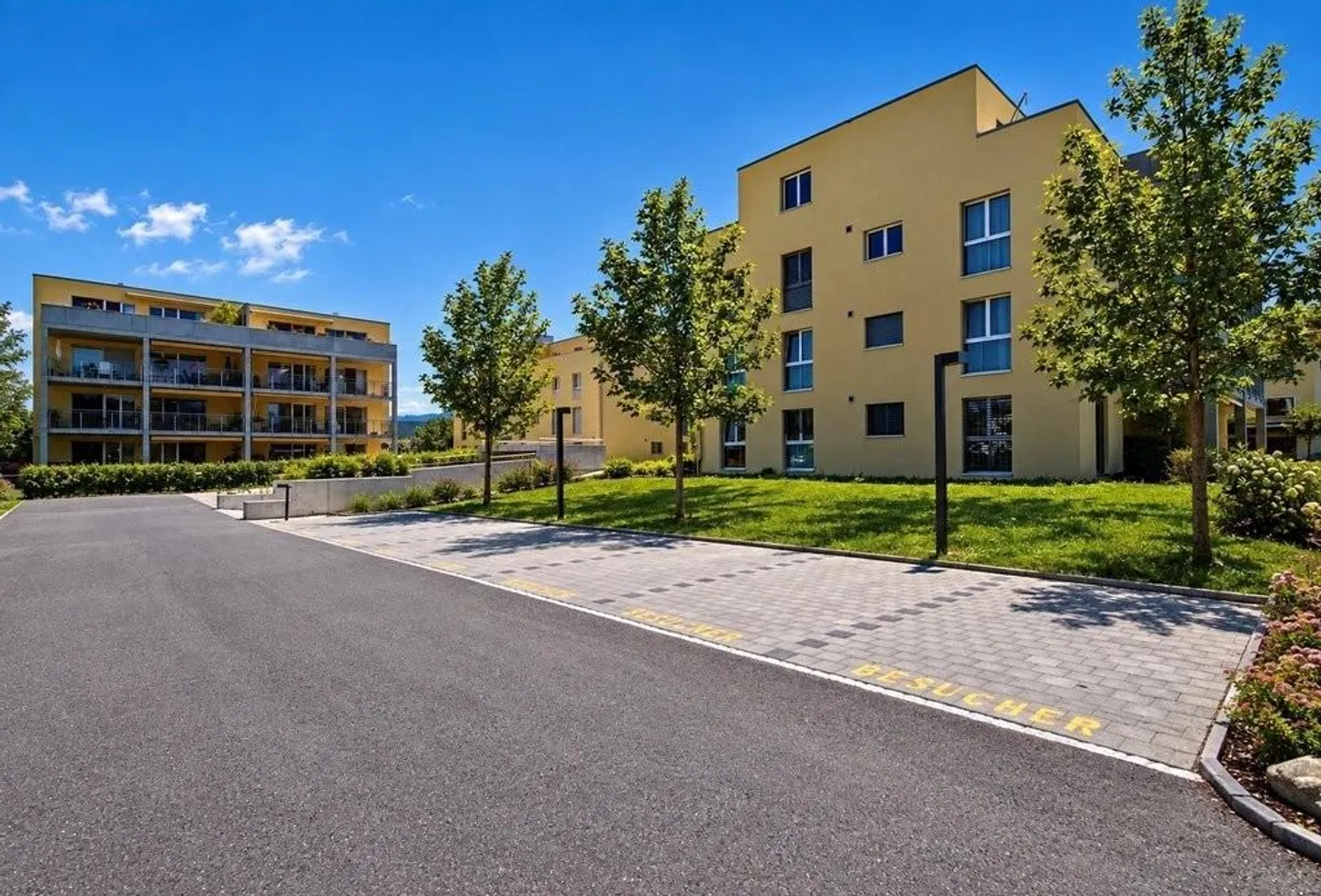 Aussenparkplatz in Altstätten - Foto 2 von 2