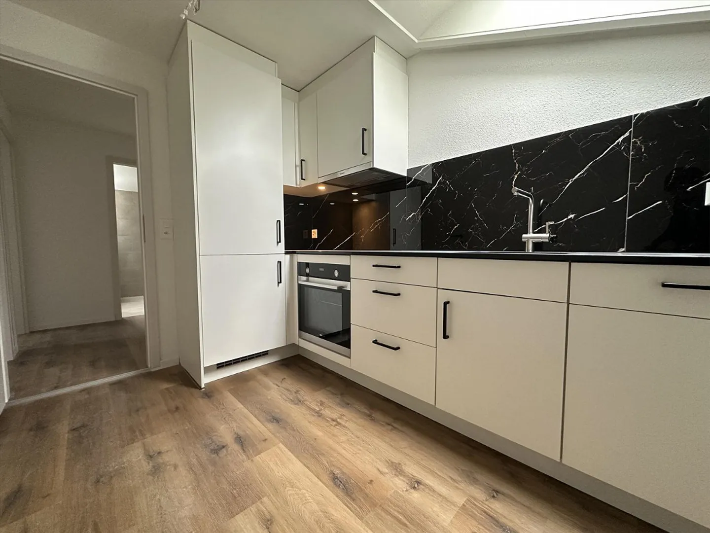 Helle 7 Zimmer-Loftwohnung Küssnacht am Rigi - Photo 1 of 4