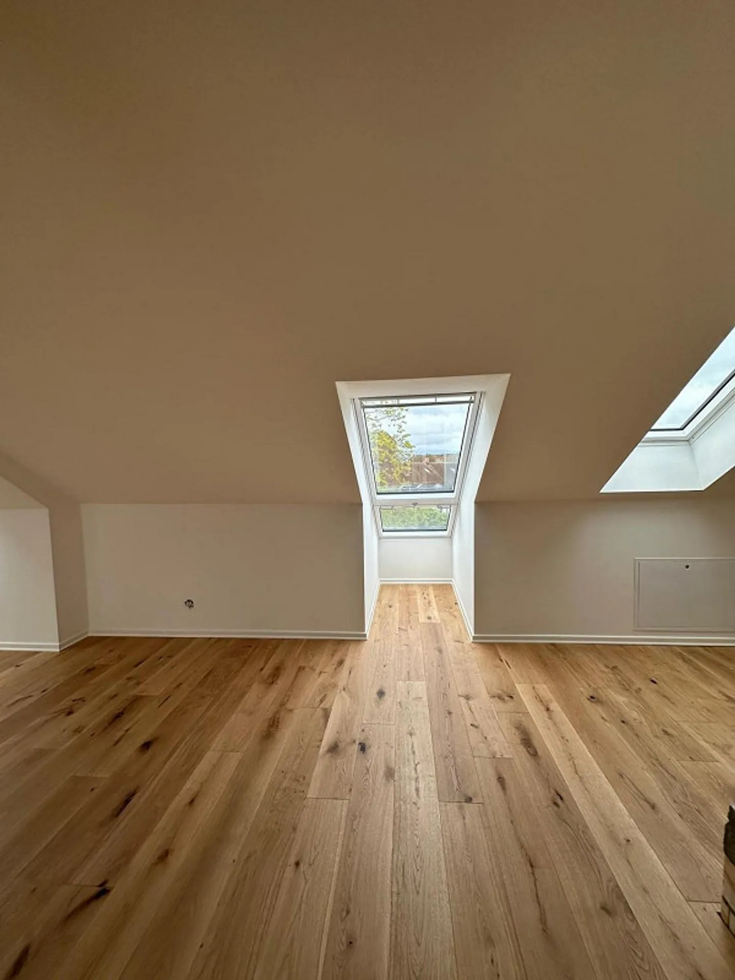Modernes Apartment mit Cabriofenster - Foto 12 von 13