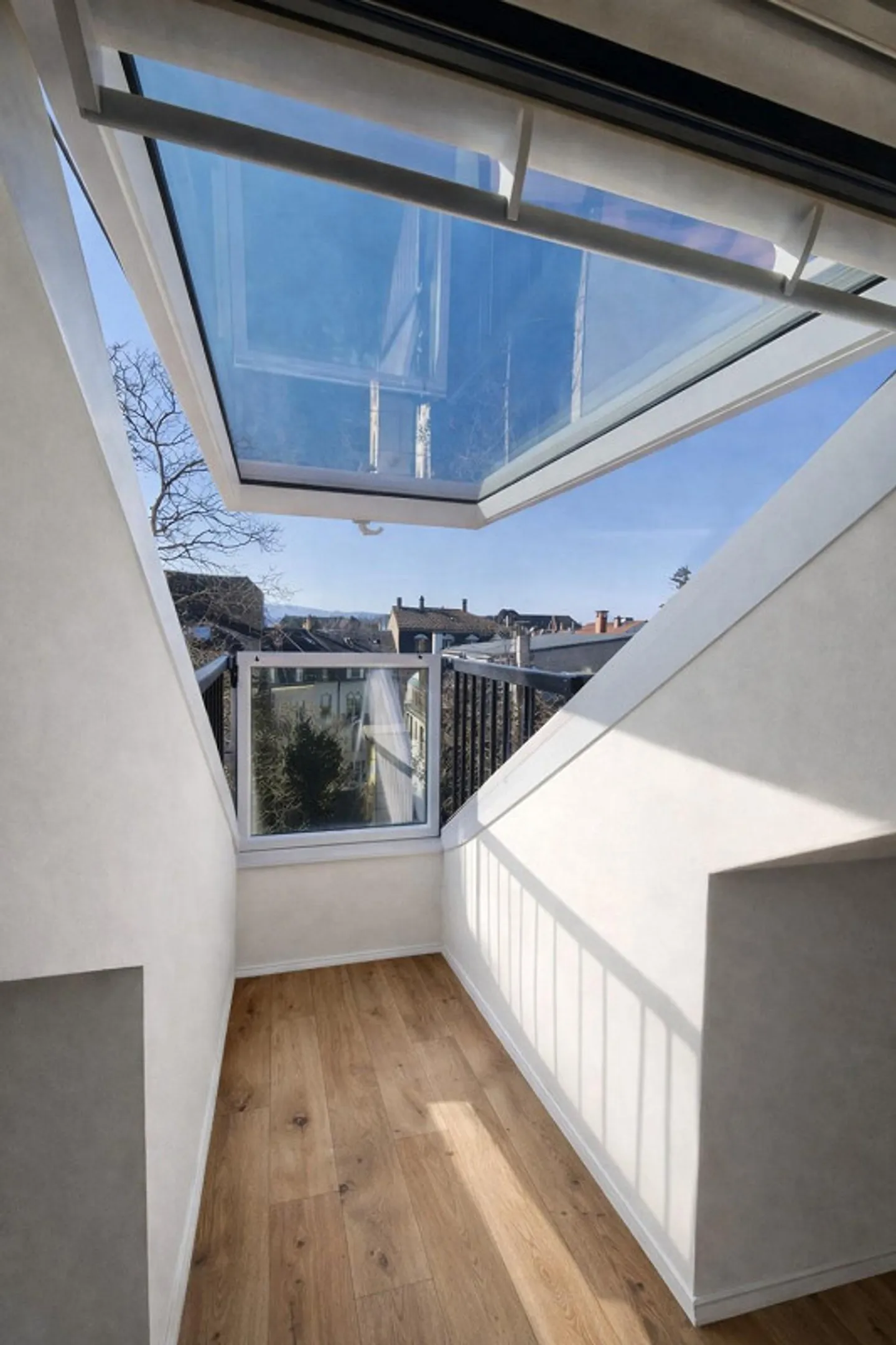 Modernes Apartment mit Cabriofenster - Foto 13 von 13