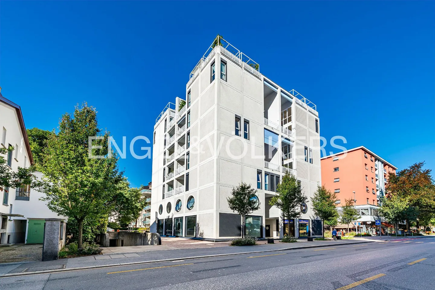 Duplex ristrutturato nel centro di Lugano - Foto 1 di 13