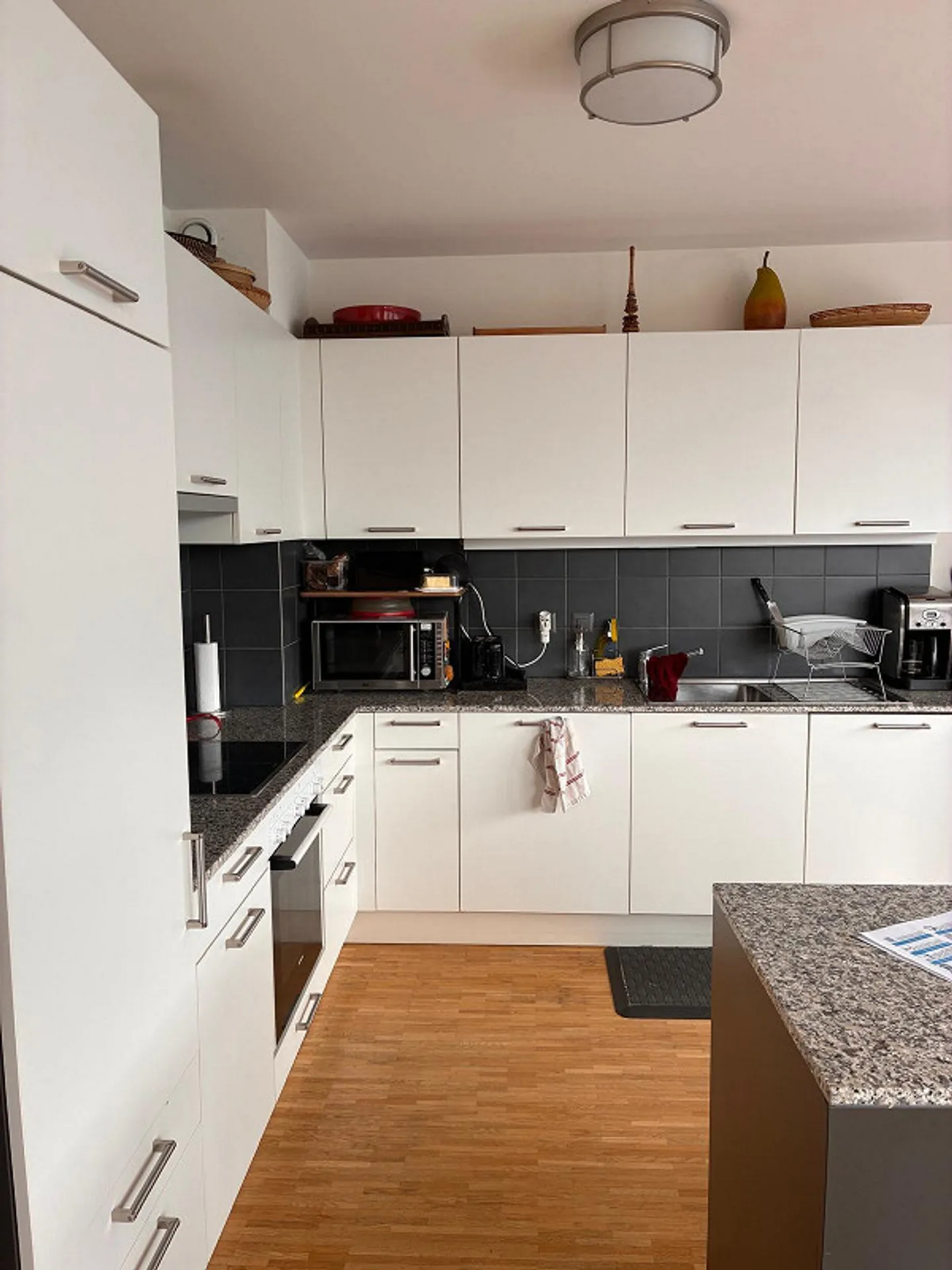 Spacious 6-room apartment on the 6th floor - Photo 3 of 6