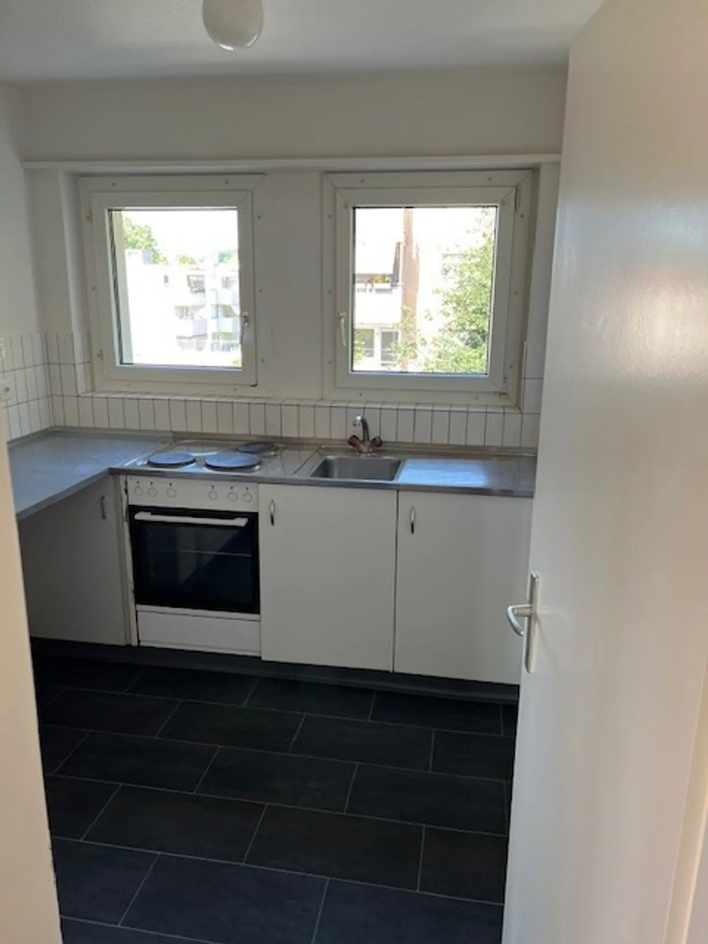 Geräumige Wohnung mit grossem Balkon - Foto 8 von 11