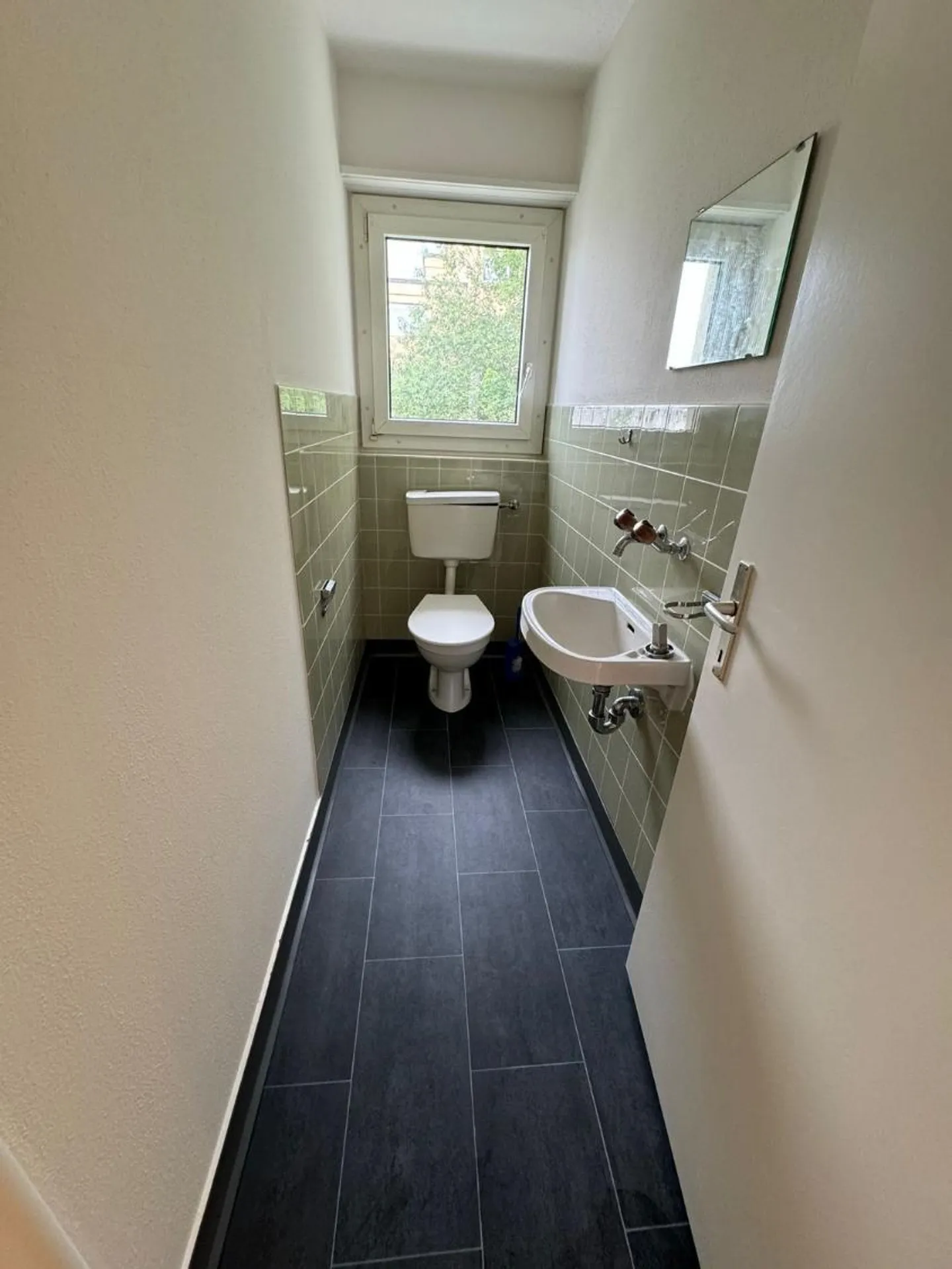 Geräumige Wohnung mit grossem Balkon - Foto 10 von 11