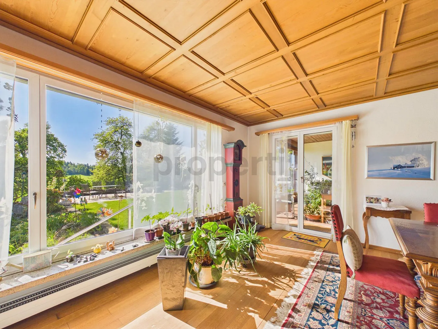 Spacious 7.5-Room Single-Family House with Balcony, Nürensdorf - Photo 4 of 14