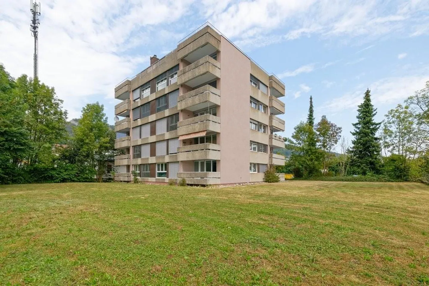 Modernes 3.5-Zimmer Apartment - Foto 8 von 9