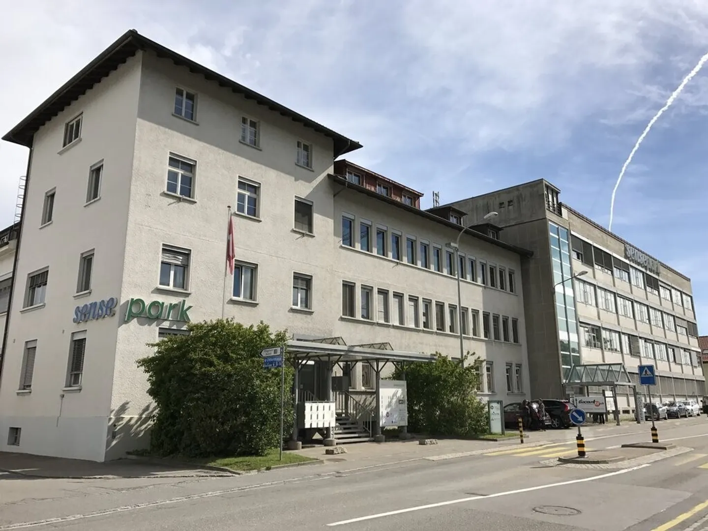 Spazi per uffici vicino all'autostrada Friburgo-Berna - Foto 1 di 4