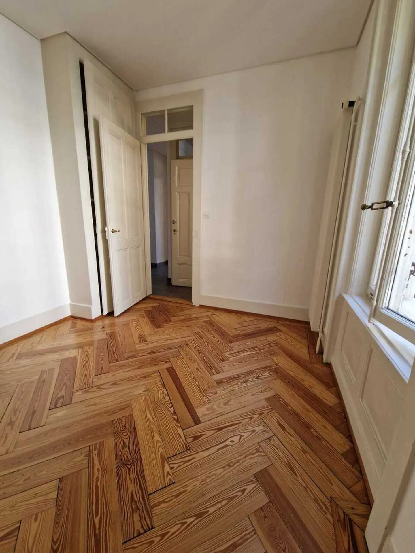 Schöne renovierte Wohnung Avenue Florimont 10, 1006 Lausanne - Foto 4 von 12