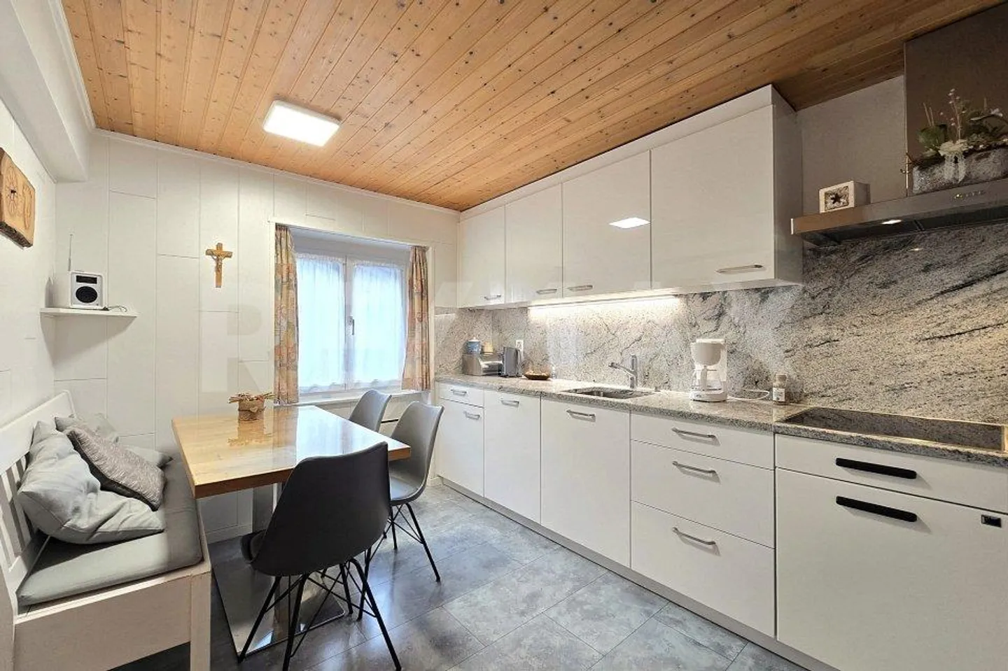 House 6 rooms - Photo 4 of 13