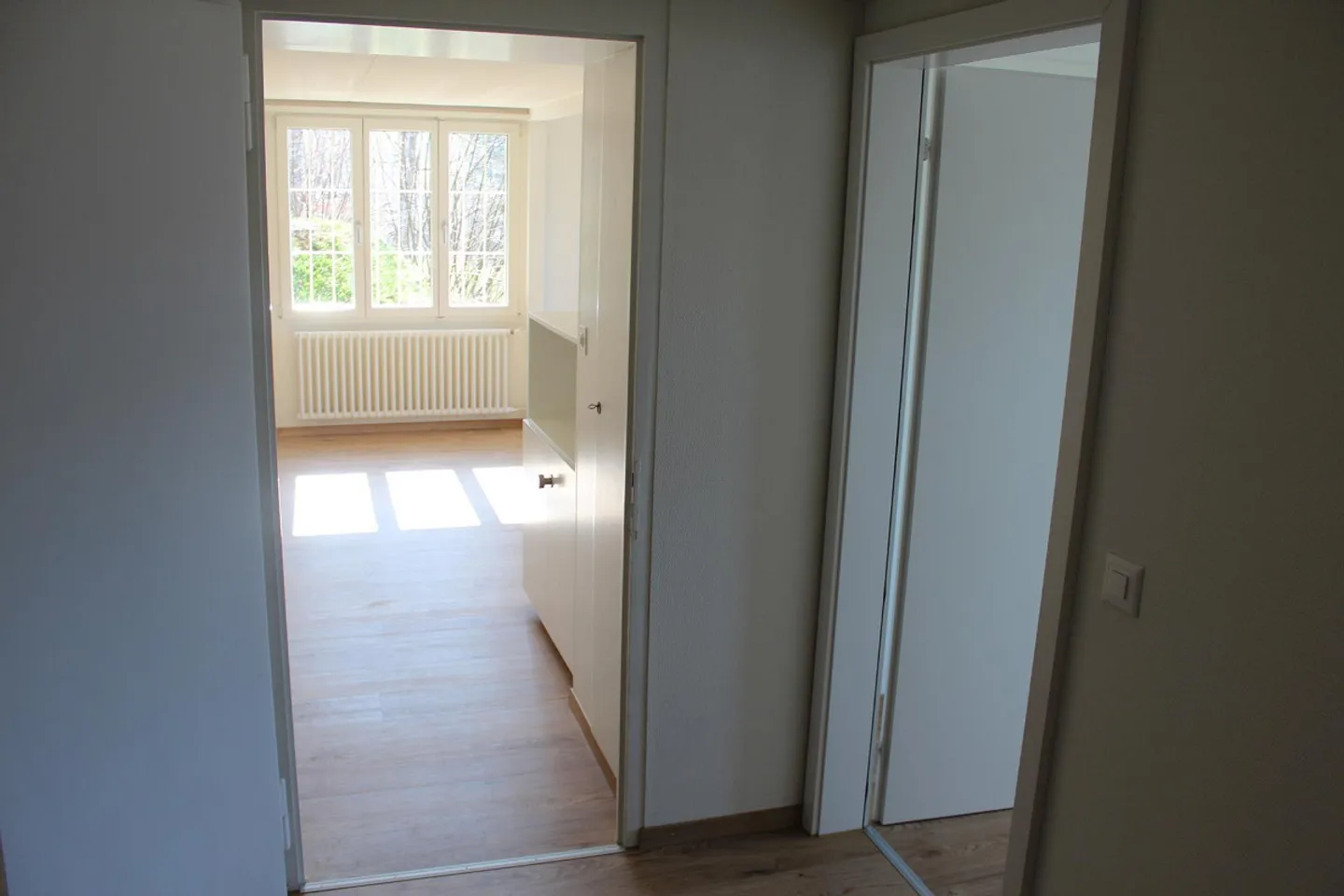 Idyllisches Wohnen am Ägerisee: 5-Zimmer-Wohnung mit Charme & Seeblick - Photo 7 of 17