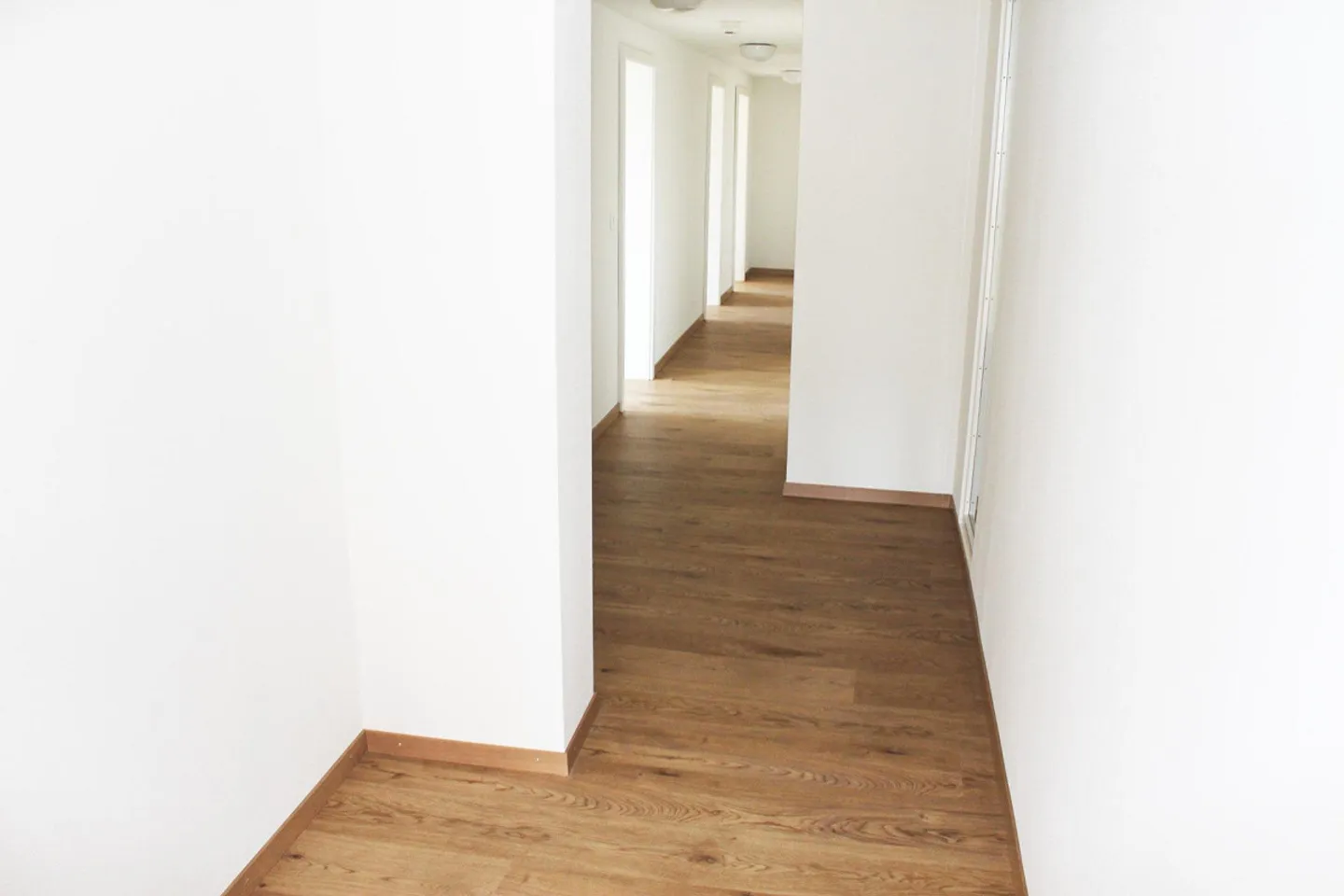 Idyllisches Wohnen am Ägerisee: 5-Zimmer-Wohnung mit Charme & Seeblick - Photo 10 of 17