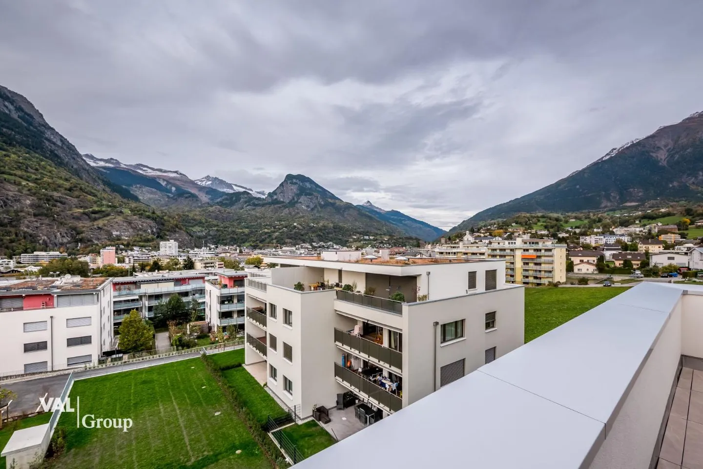 Appartement Attique Élégant avec Vue - Photo 10 sur 11