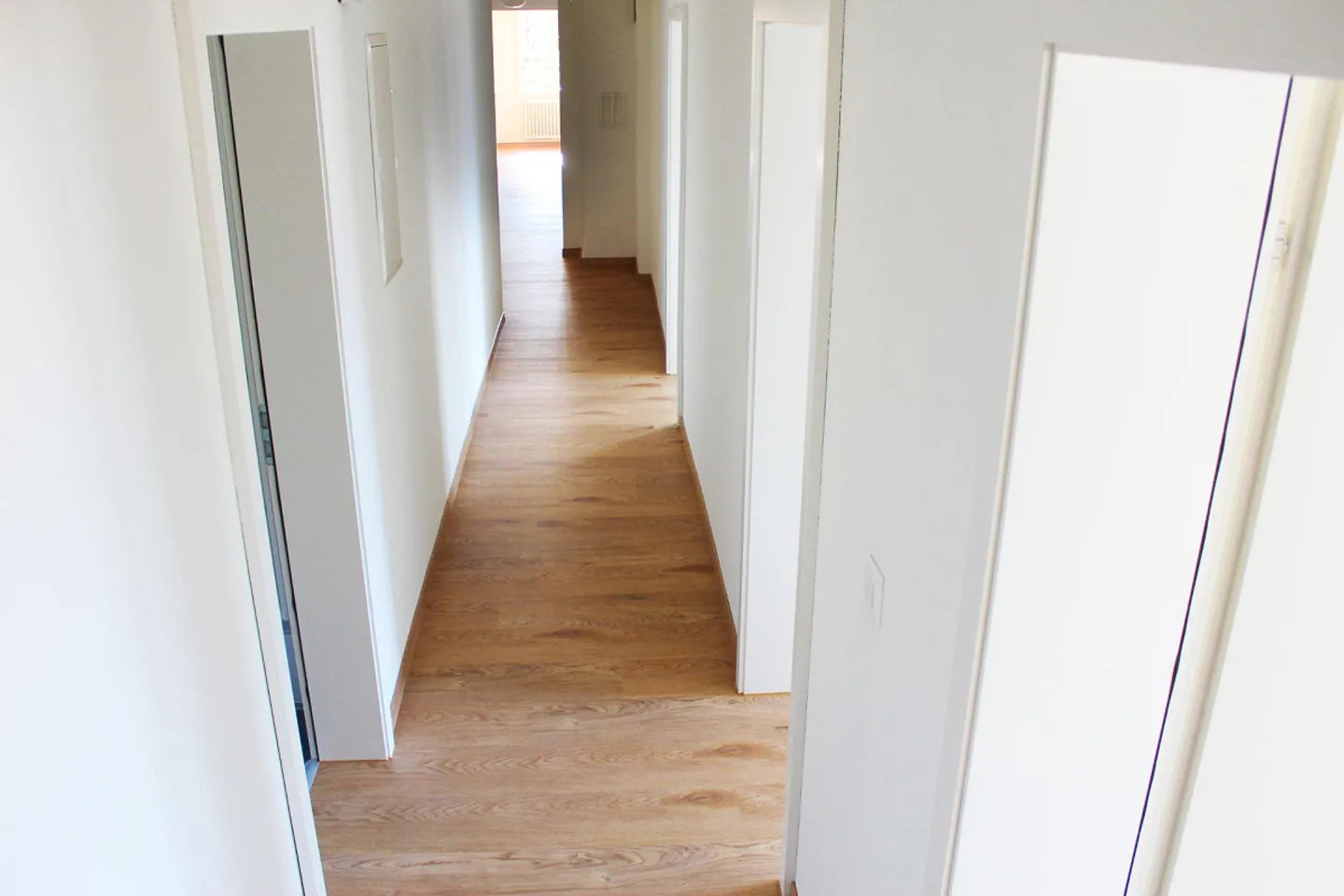 Idyllisches Wohnen am Ägerisee: 5-Zimmer-Wohnung mit Charme & Seeblick - Photo 11 of 17