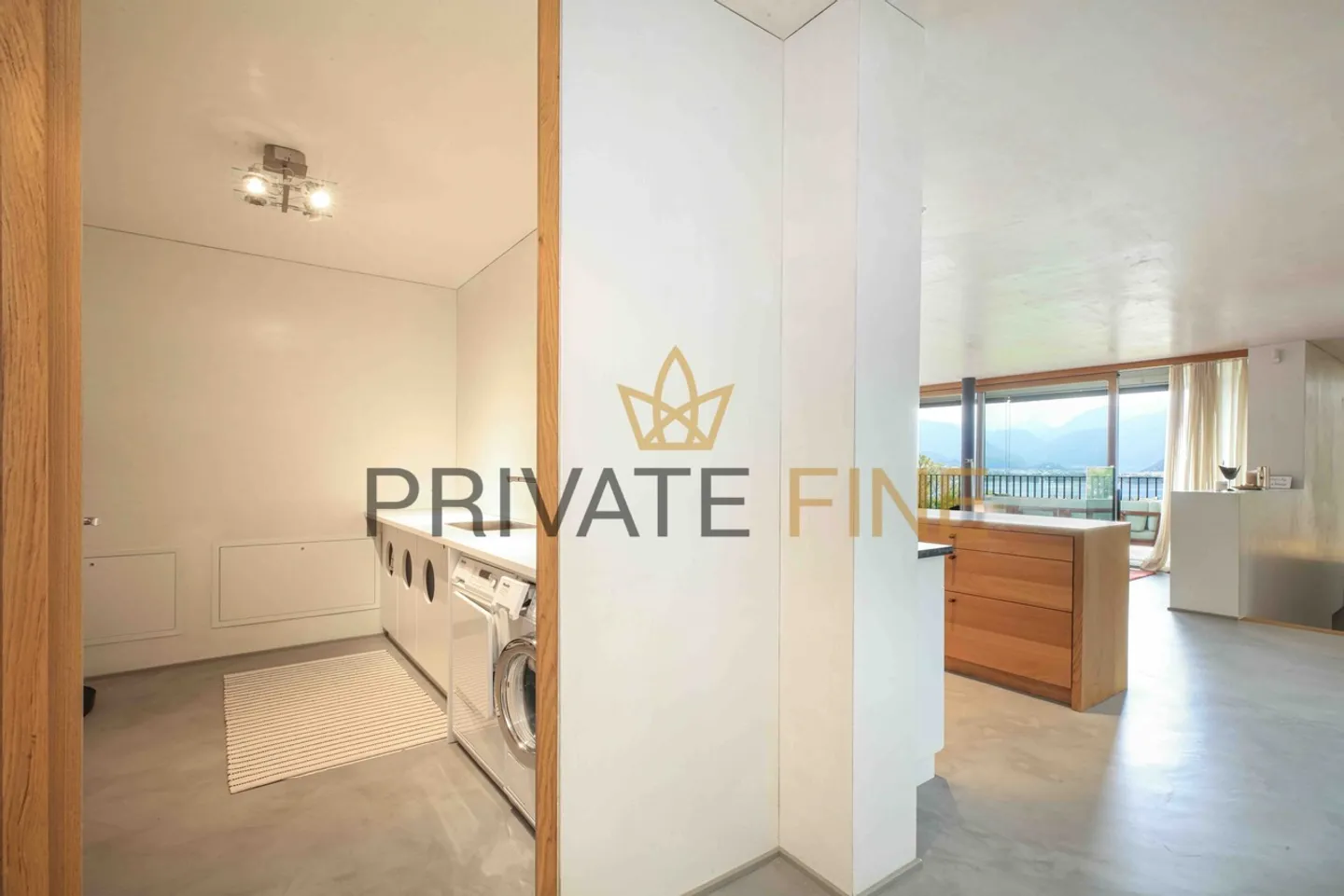 6.5 room designer villa with pool and unrestricted lake view (30) - Photo 6 of 18