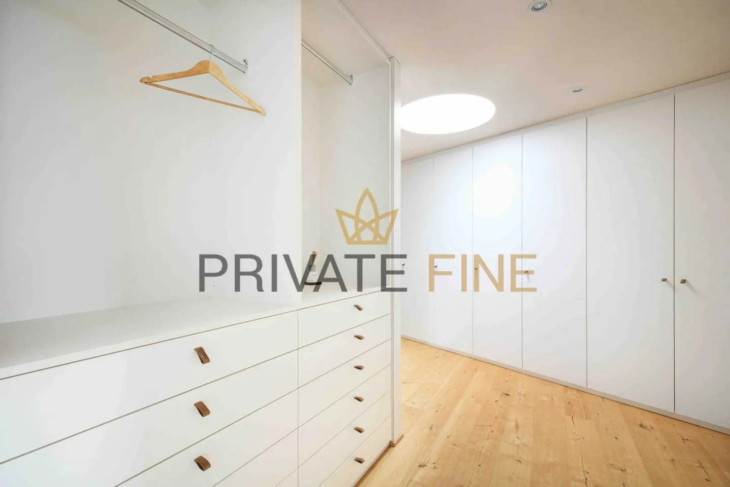 6.5 room designer villa with pool and unrestricted lake view (30) - Photo 14 of 18