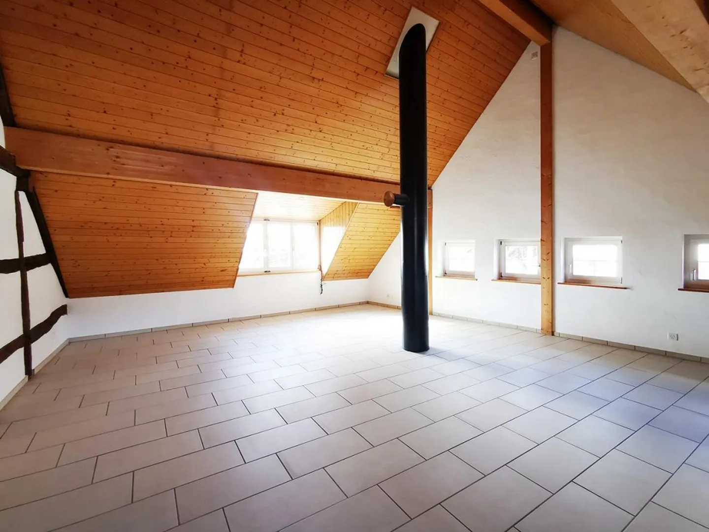 Charmante maison individuelle avec beaucoup d'espace et de caractère - Photo 6 sur 22