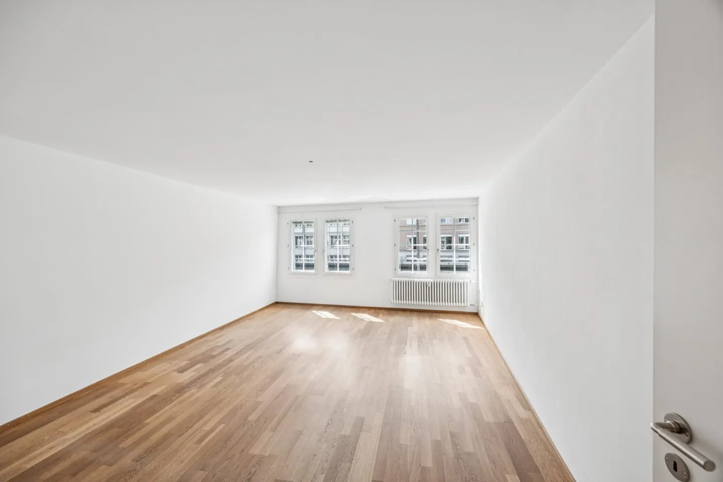 Vivre au bord de l'Aare appartement 2.0 pièces élégant - Photo 3 sur 6