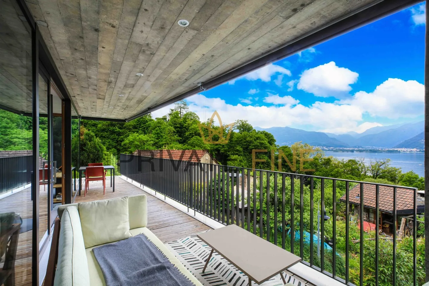 6.5 room designer villa with pool and unrestricted lake view (30) - Photo 17 of 18