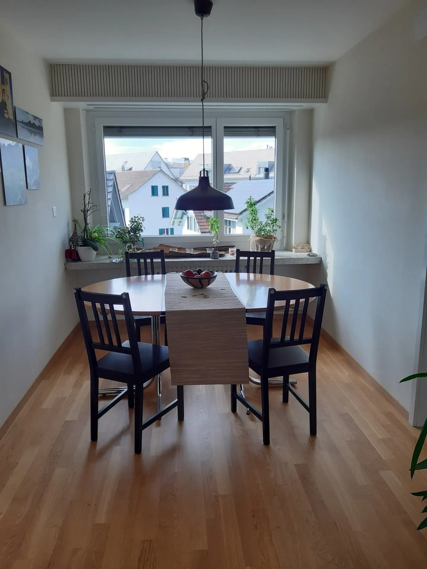 Modern 3.5-Room Apartment - Photo 3 of 10