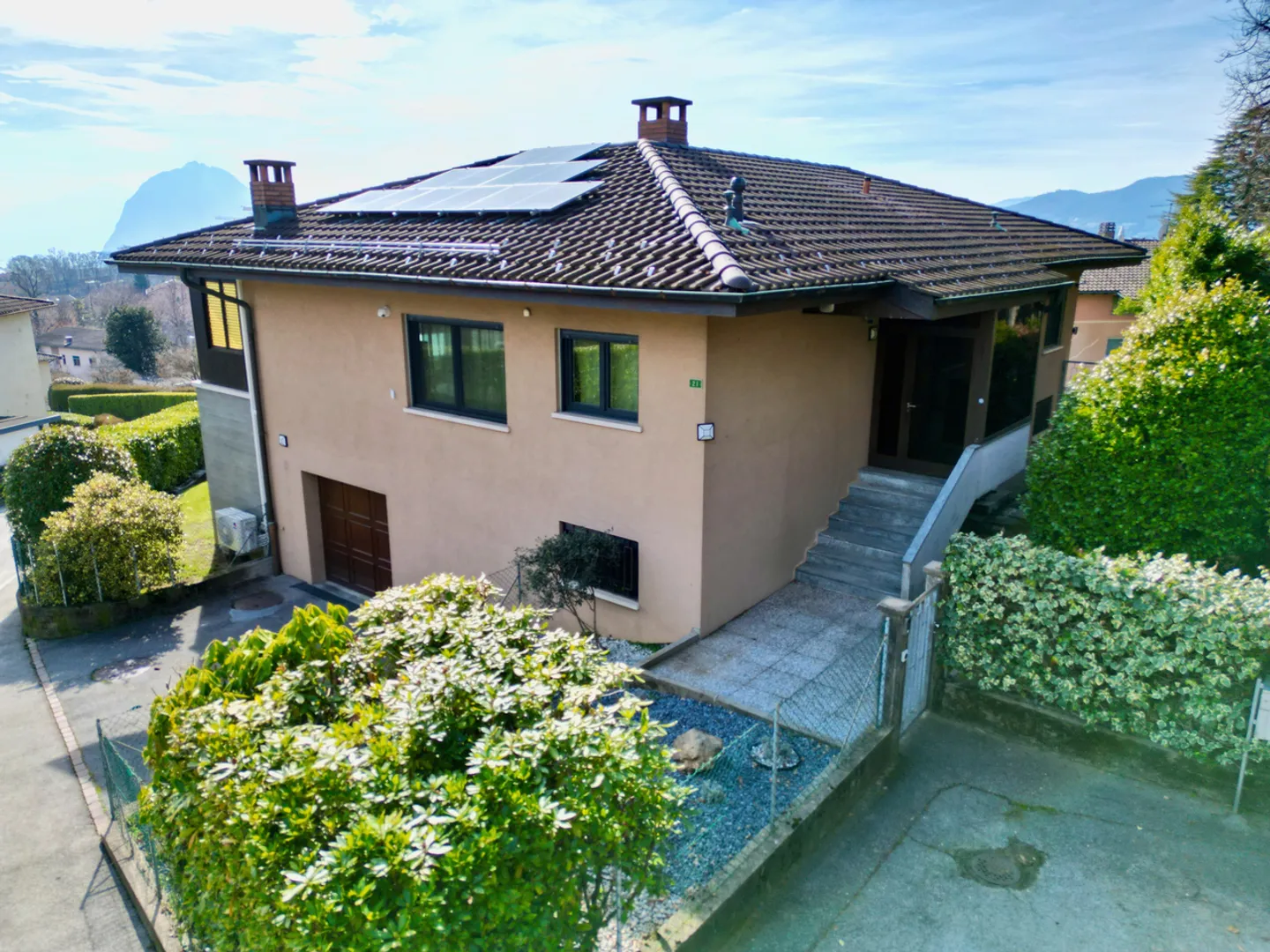 Villa mit Garten in Comano - Komfort und Natur zum Greifen Nah - Foto 7 von 25